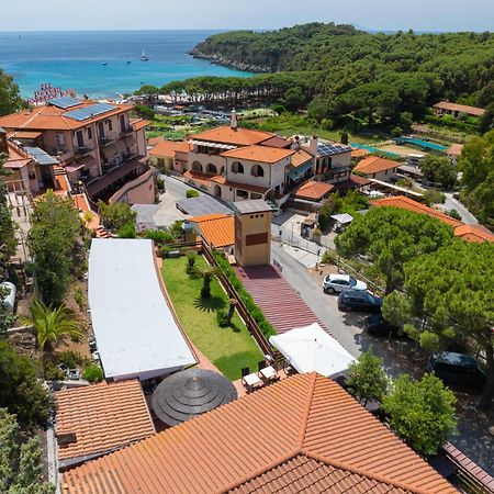 Hotel Lo Scirocco Fetovaia Exterior foto