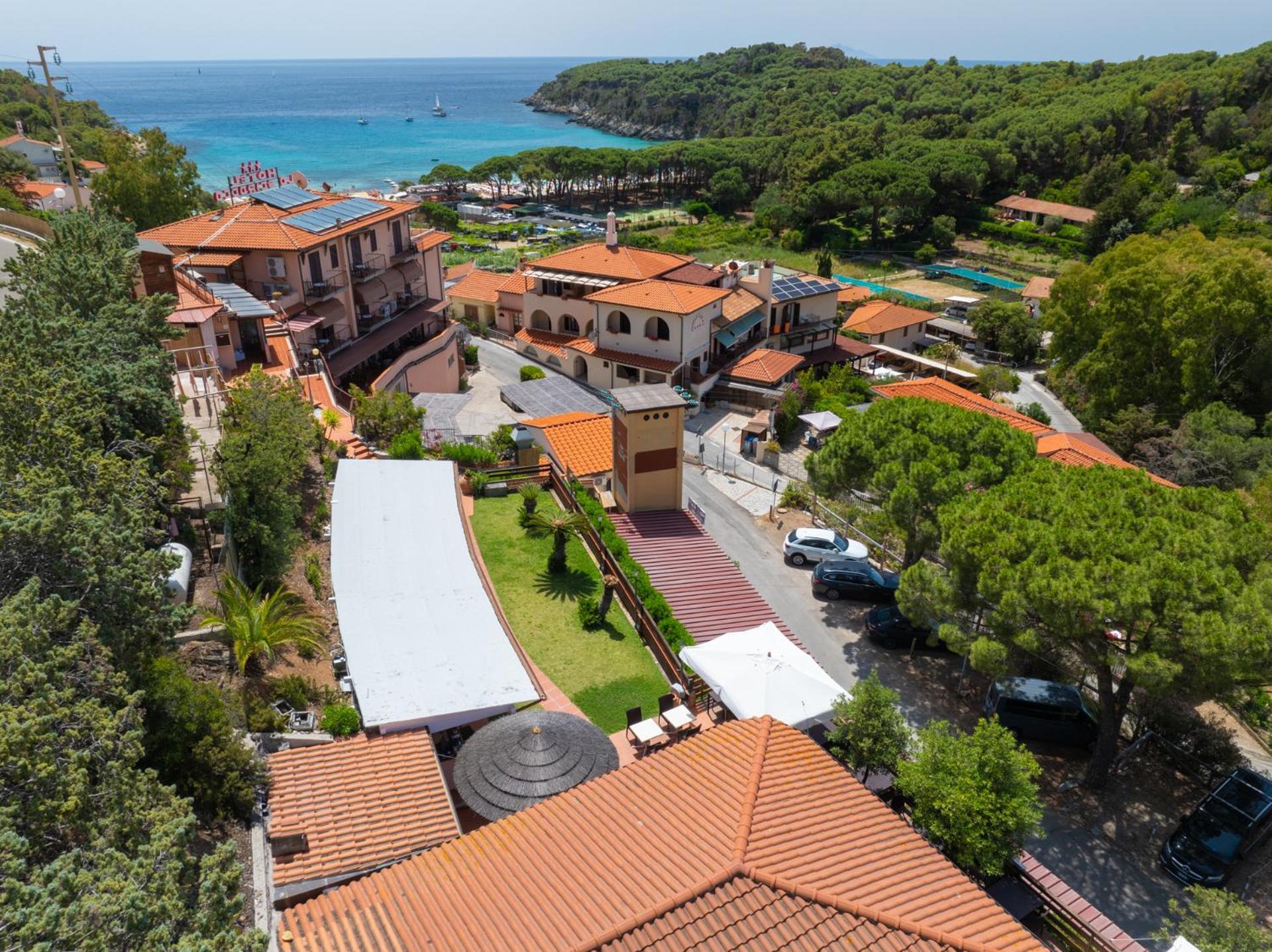 Hotel Lo Scirocco Fetovaia Exterior foto