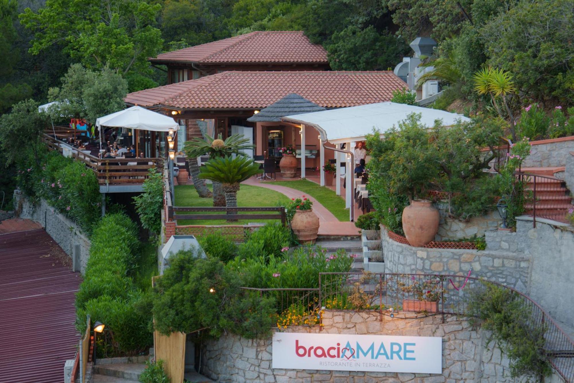 Hotel Lo Scirocco Fetovaia Exterior foto