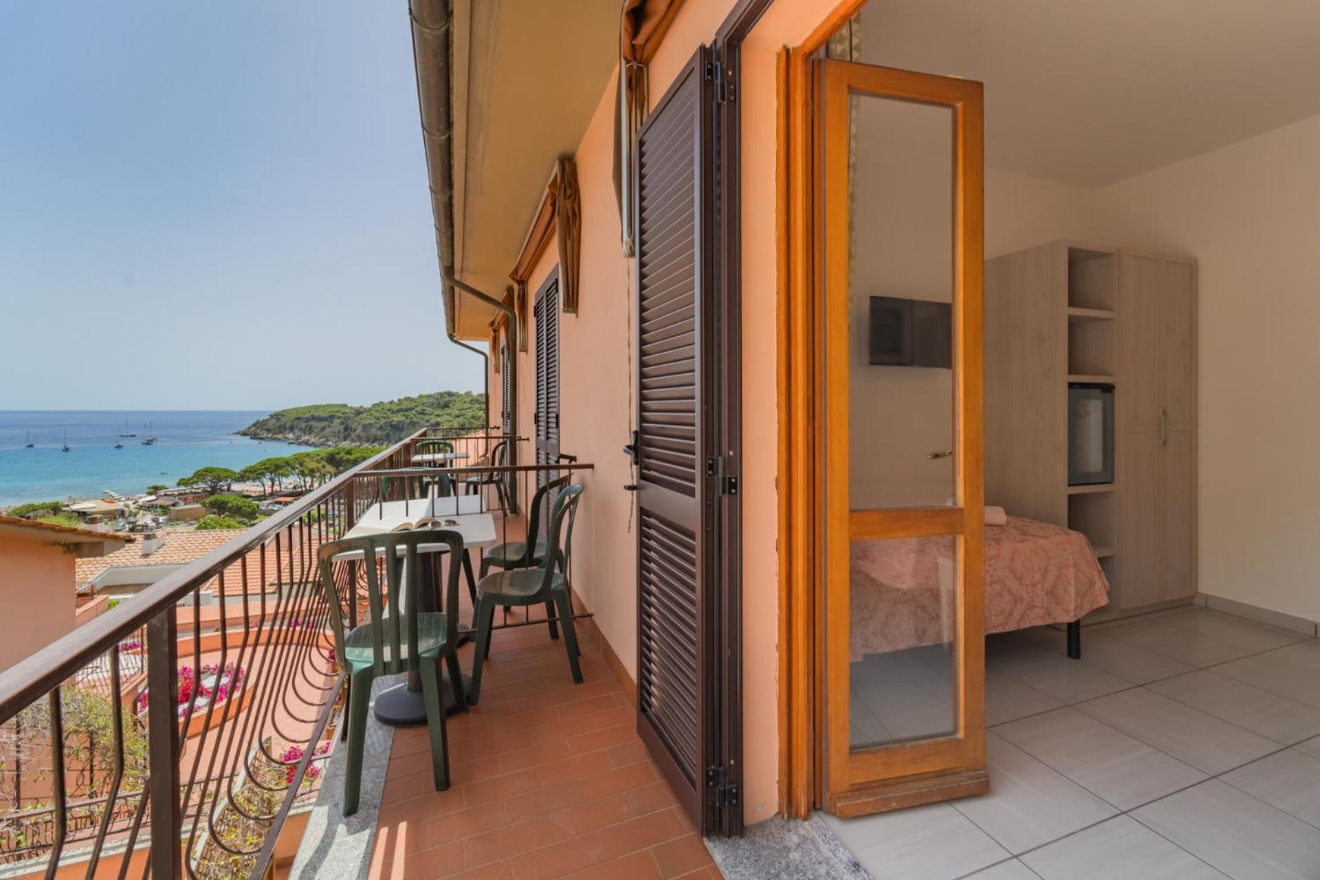 Hotel Lo Scirocco Fetovaia Exterior foto